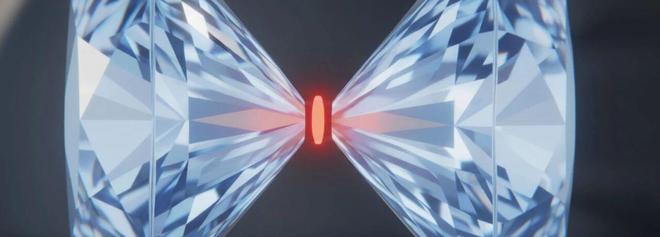 3万大气压都压不垮？这个薄如蝉翼的量子传